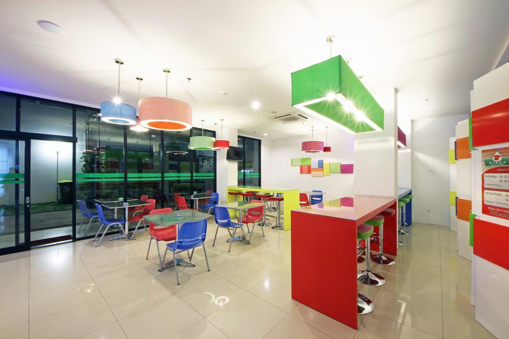 Pop! Hotel Tebet Jakarta Eksteriør bilde