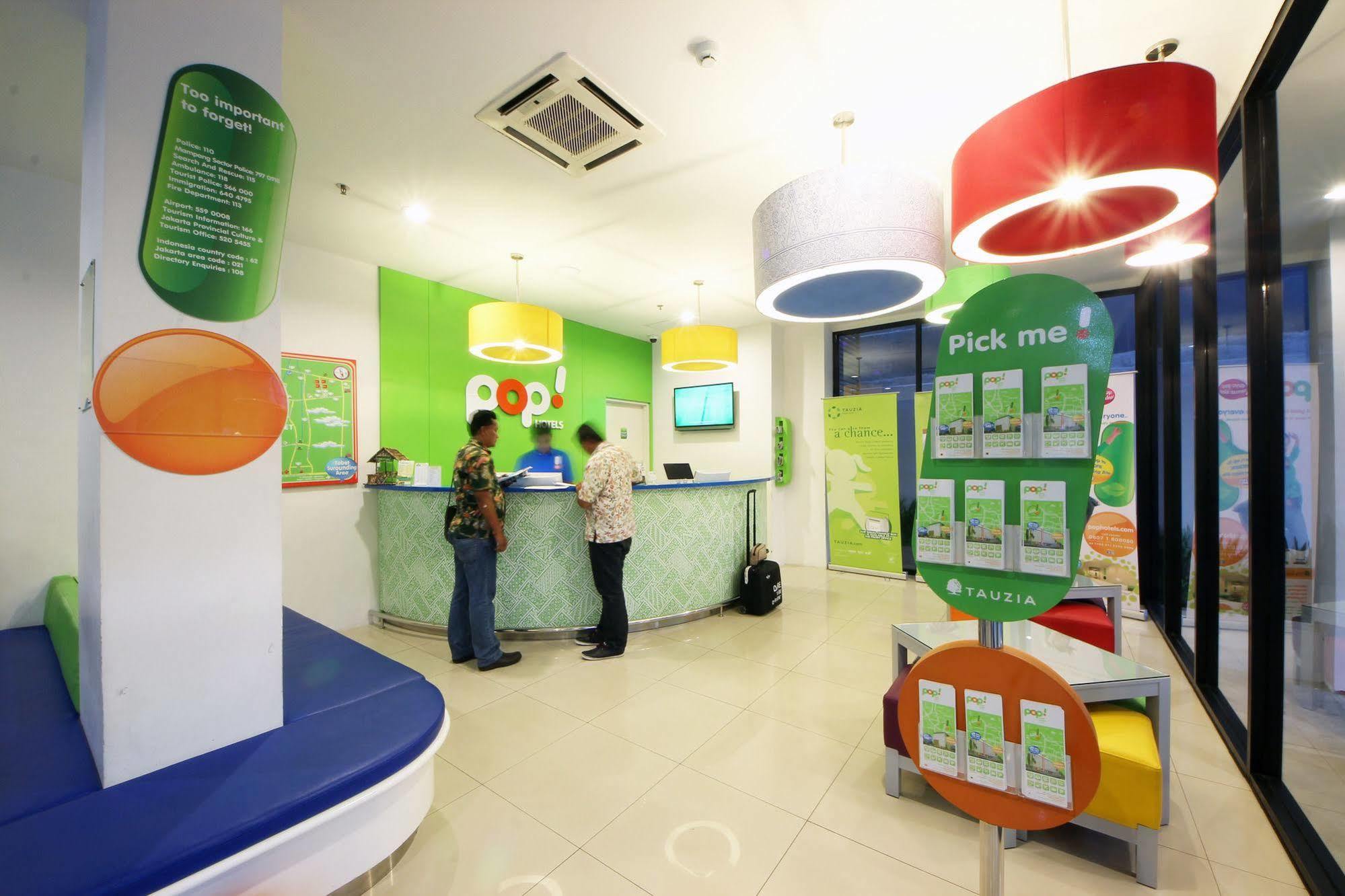 Pop! Hotel Tebet Jakarta Eksteriør bilde