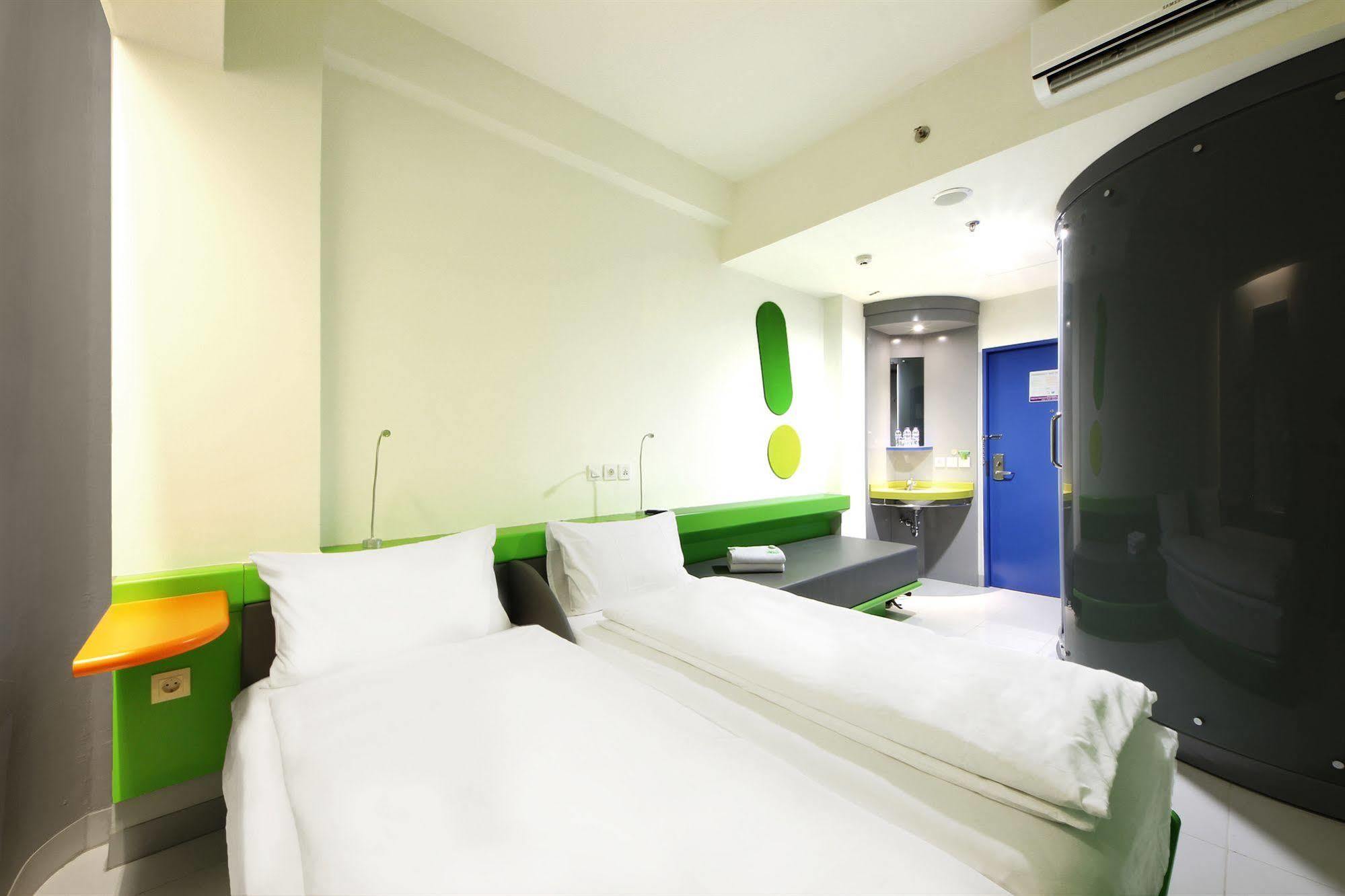 Pop! Hotel Tebet Jakarta Eksteriør bilde